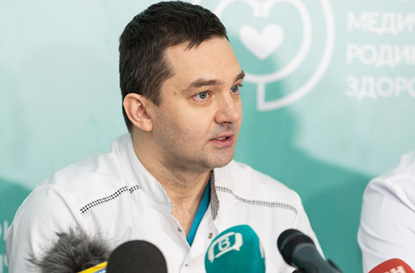 Завідувач відділення ортопедії та травматології Віктор Рокутов. Фото: adm.dp.gov.ua