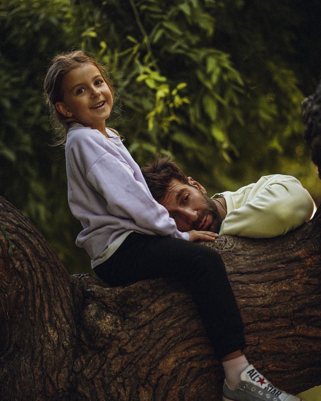 Даниэль Салем с дочерью Санта-Луной. Фото: Instagram.com/oryol.karyna/