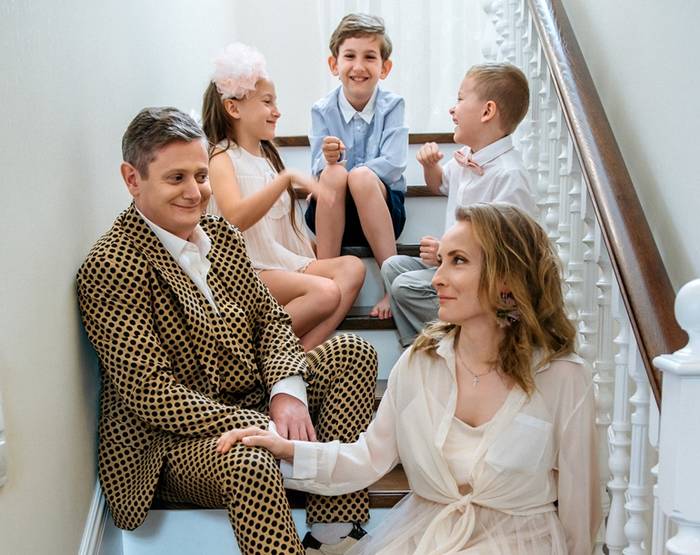 З дружиною Лідою та дітьми – Олексієм, Олександром та Єлизаветою. Фото: прес-служба «Дизель Студіо»