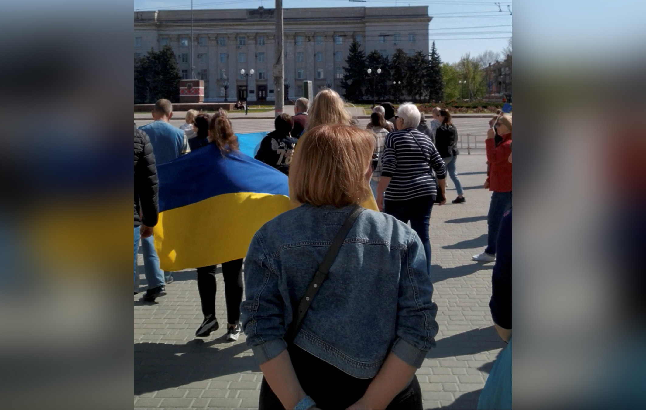 Оккупированный Херсон не собирается в Россию и продолжает выходить на митинги протеста. Фото: REUTERS