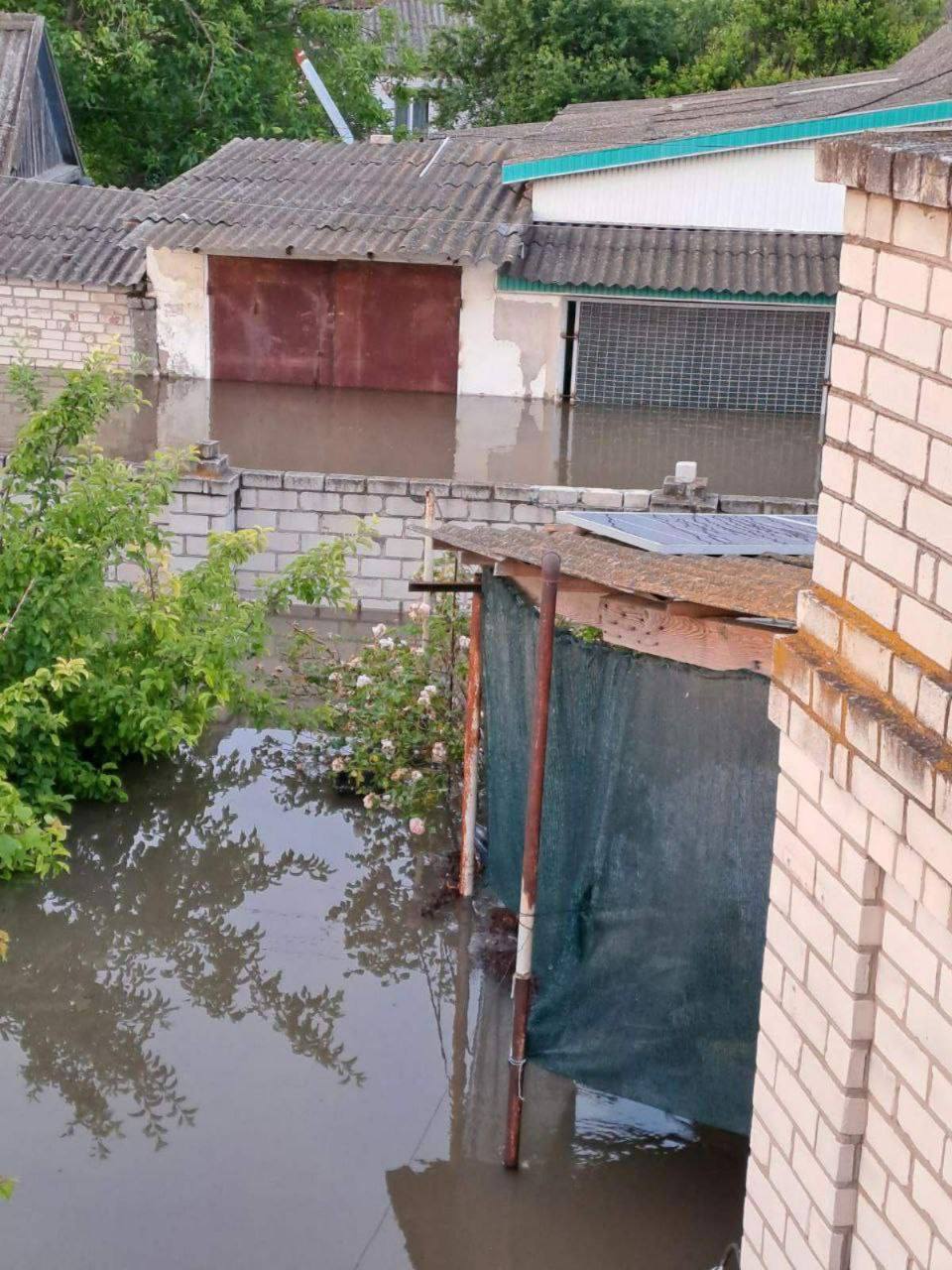 Вода стоит во дворах и улицах. Фото: t.me/aleshki_zradа