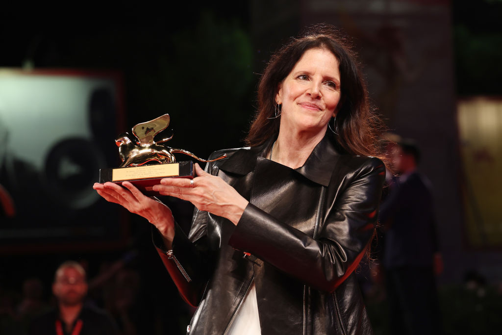 Американский режиссер Лора Пойтрас получила главную награду – Золотого льва. Фото: Getty Images
