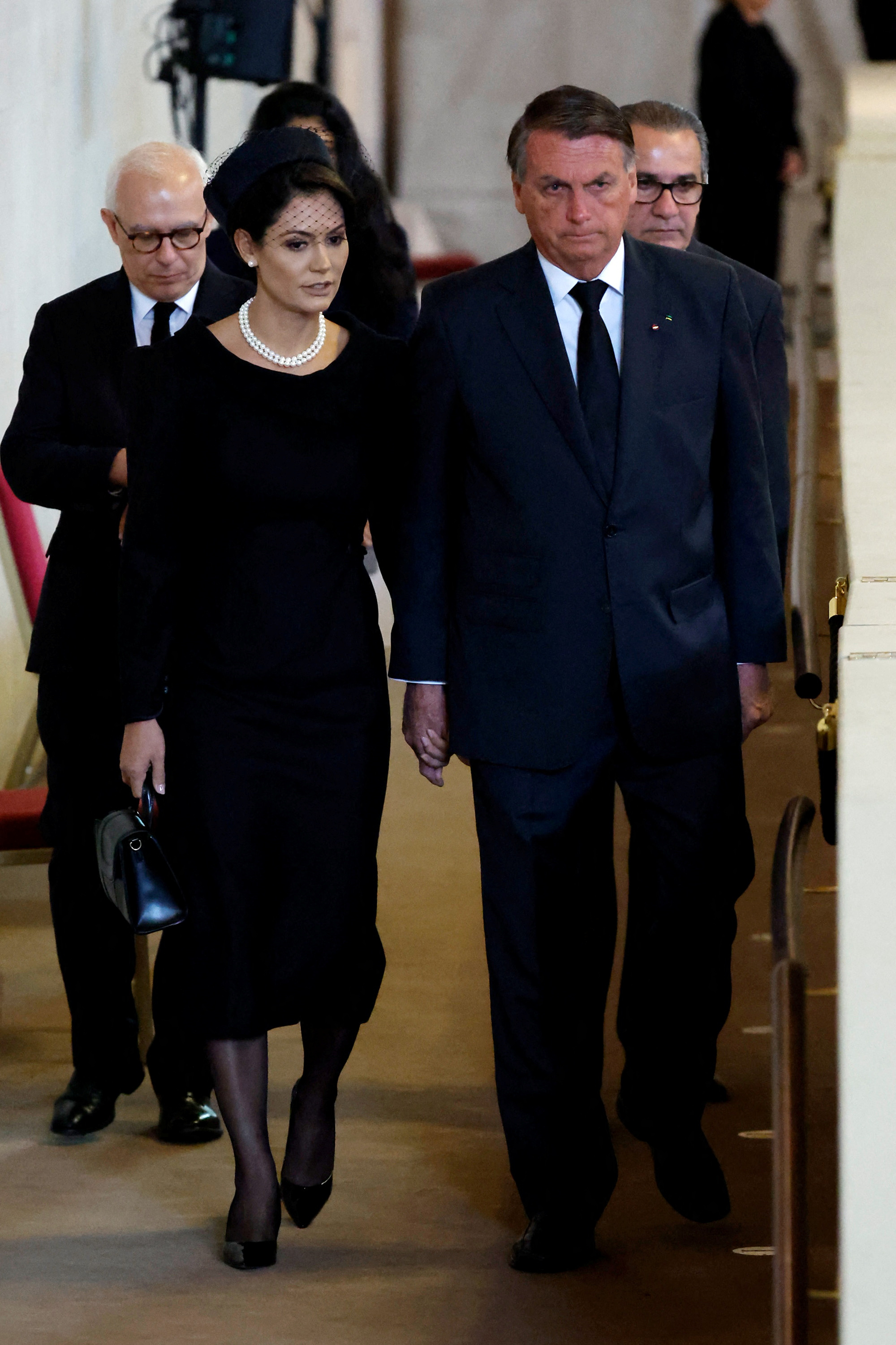 Президент Бразилії Жаїр Болсонару із дружиною. Фото: REUTERS