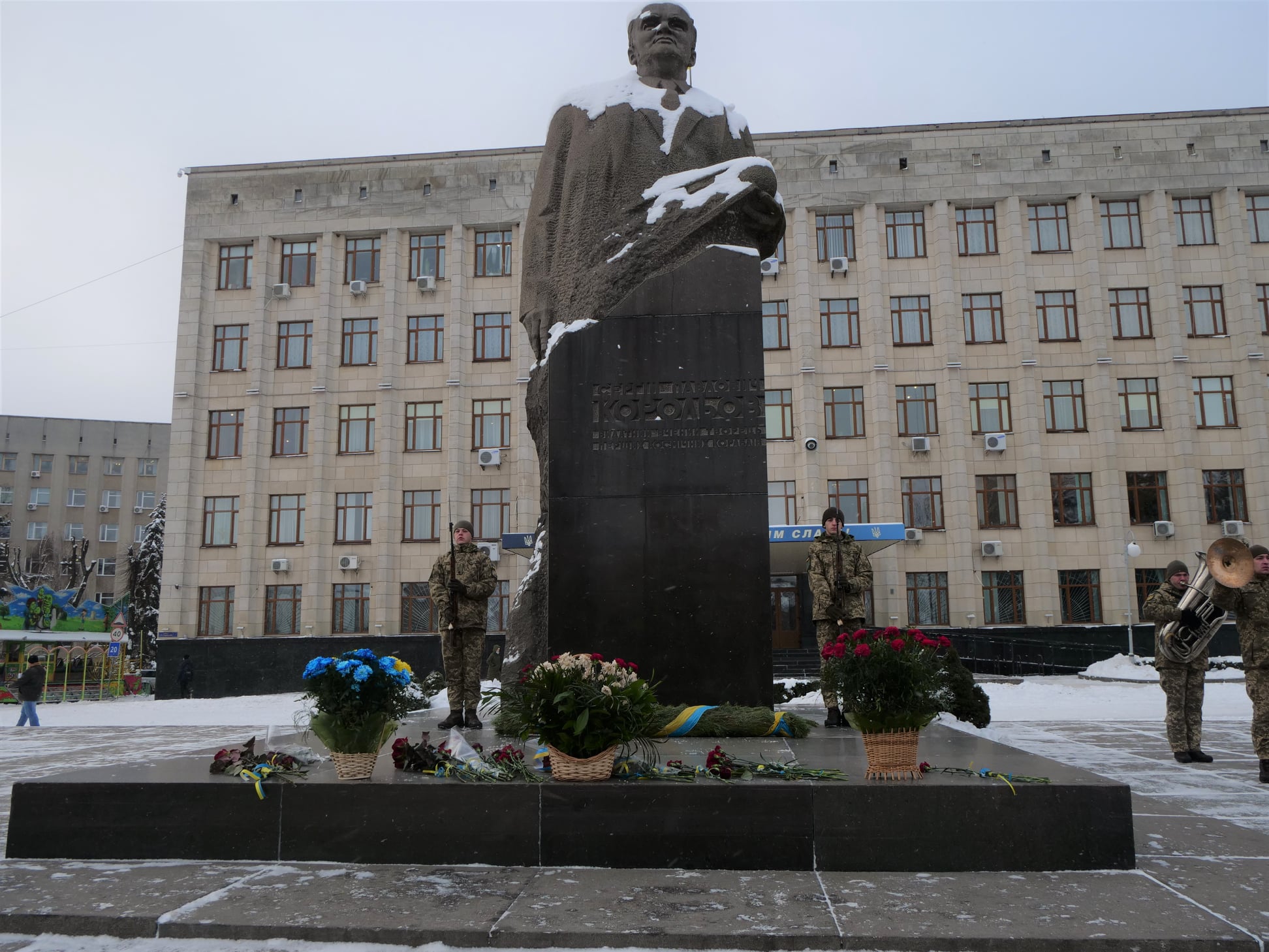 Памятник Королеву в Житомире. Фото: zt-rada.gov.ua