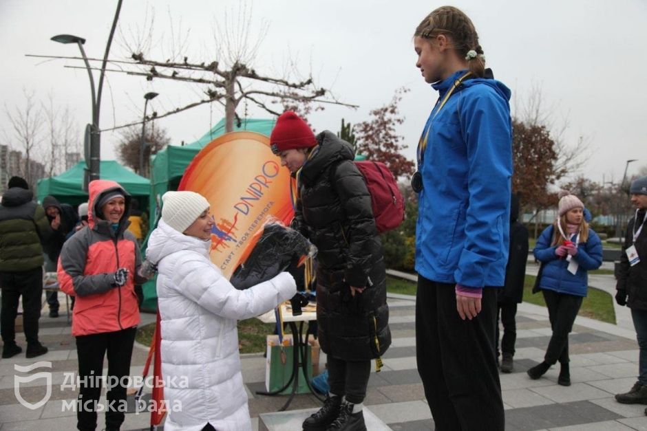 Факт. В Днепре во время благотворительного забега Mykolaychiky Charity Run собирали средства для помощи детям без родительской опеки фото 5
