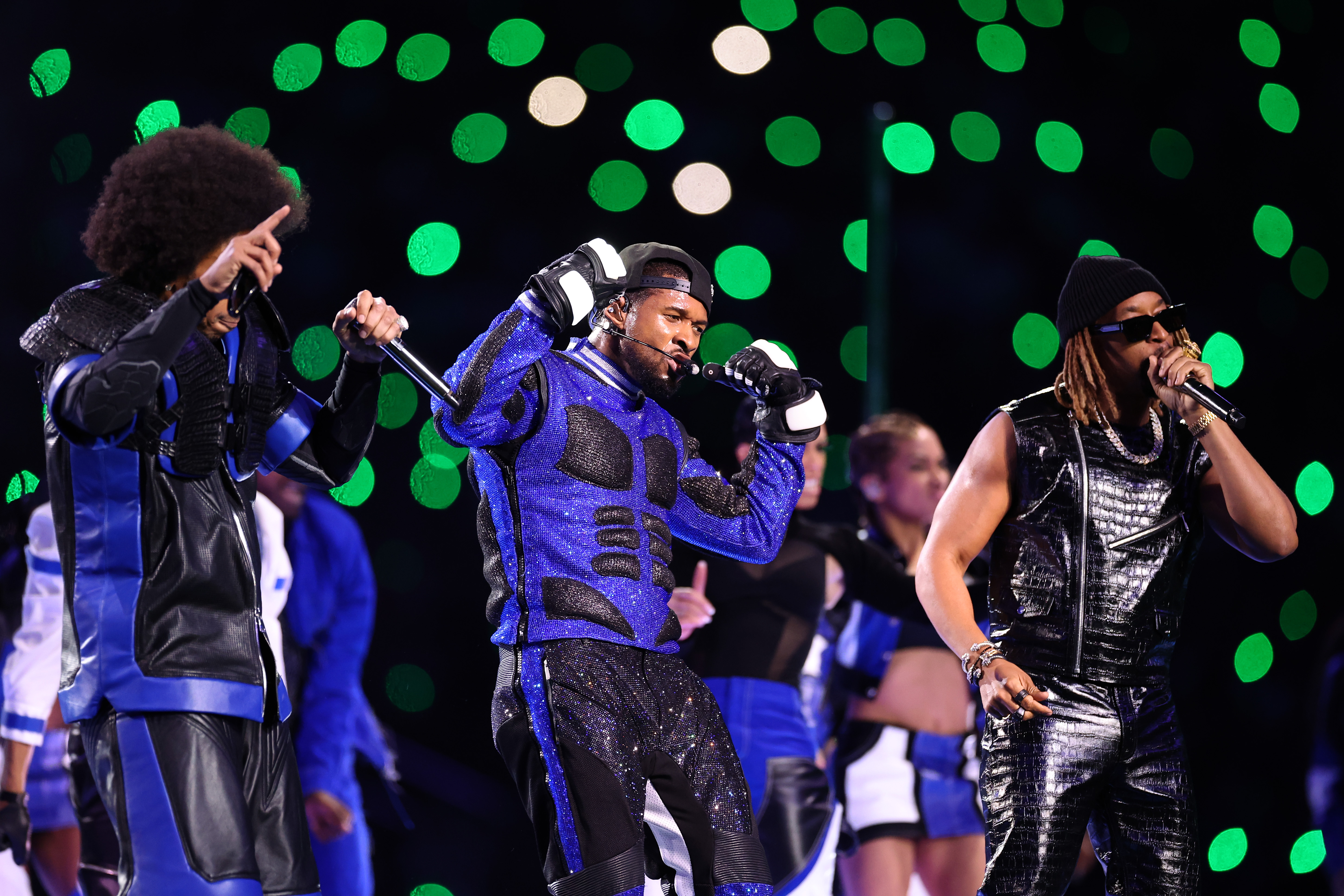 Ашер завершив свій виступ треком Yeah! у дуеті з Lil Jon and Ludacris Фото: Ezra Shaw/Getty Images