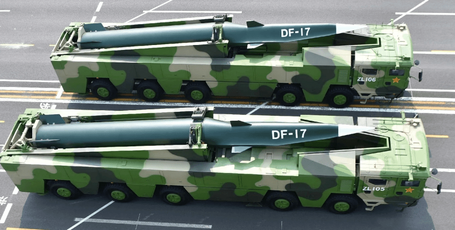 Баллистическая ракета средней дальности DF-17. Xinhua.