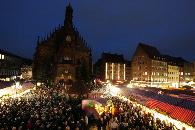 Новый год у немцев – чем шумнее, тем веселее. Photo by Johannes Simon/Getty Images