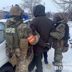 Затримали солдата у передмісті Дніпра Підгородньому. Фото: Нацполіція