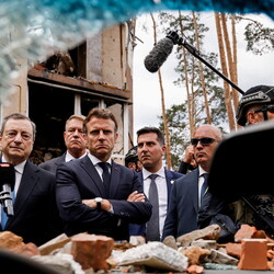 Канцлер Германии Олаф Шольц, премьер-министром Италии Марио Драги, президент Франции Эммануэль Макрон и президент Румынии Клаусом Йоханнис. Фото: REUTERS