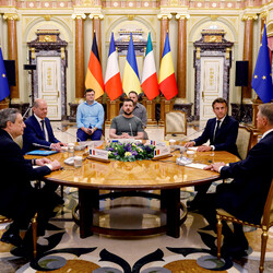Встреча прошла в Маринском дворце. Фото: Ludovic Marin/Pool via REUTERS 
