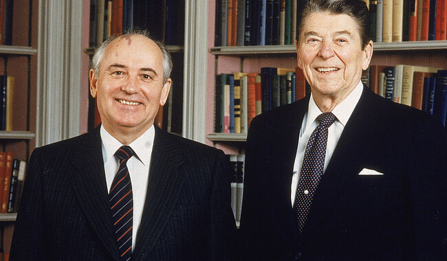 С президентом США Рональдом Рейганом, 1987. Фото: Getty Images
