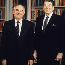 С президентом США Рональдом Рейганом, 1987. Фото: Getty Images
