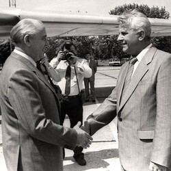 Горбачев и председатель Верховной Рады Украины Леонид Кравчук в Борисполе, 1991. Фото: УНИАН