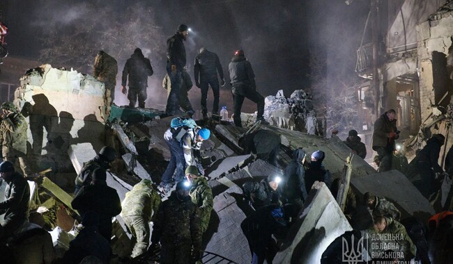 Зруйнована російською ракетою багатоповерхівка в Краматорську. Фото: t.me/pavlokyrylenko_donoda