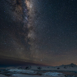 Звездное небо над Антарктикой. Фото: facebook.com/AntarcticCenter