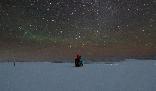 Звездное небо над Антарктикой. Фото: facebook.com/AntarcticCenter