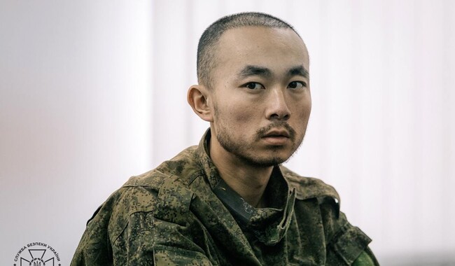 Перші допити військових з КНР, затриманих на Донеччині. Фото: t.me/SBUkr. 