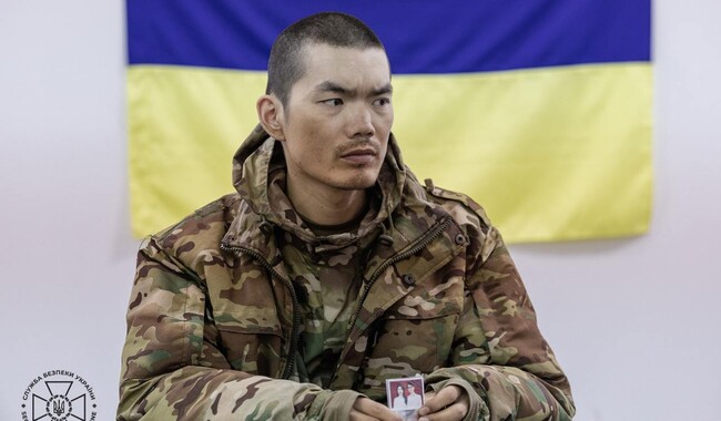 Перші допити військових з КНР, затриманих на Донеччині. Фото: t.me/SBUkr. 