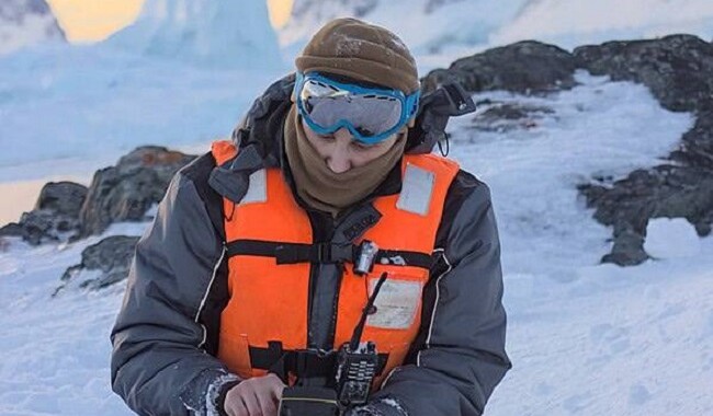 В категории «Люди в науке» первое место заняли сразу два снимка. Фото: facebook.com/AntarcticCenter