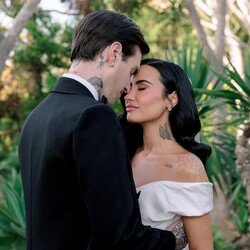 Фото: instagram.com/ddlovato/Jose Villa