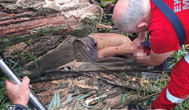 Один хлопець загинув, ще 4 дітей постраждали. Фото: facebook.com/DSNS.GOV.UA