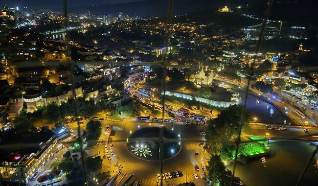 У Тбілісі оглядові майданчики – на кожному кроці. Фото: автор