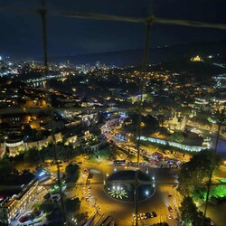 У Тбілісі оглядові майданчики – на кожному кроці. Фото: автор