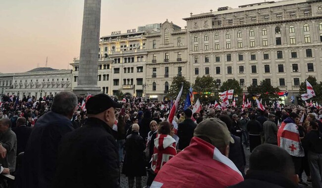 Протести 4 жовтня. Майдан Свободи, Тбілісі. Фото: автор
