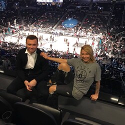 Обоє з`являлися на сторінках та в сюжетах медіа як відомі особистості, чітко розділяючи сфери присутності: Сергій – мультимільйонер та політичний менеджер, Зінаїда – художниця.