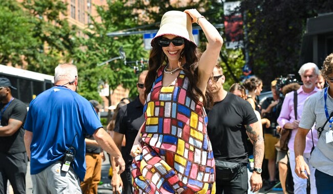 Яркое платье Энди от Gabriela Hearst. Фото GETTY IMAGES