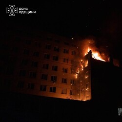 Удар по бизнес-центру в Одессе 1 октября. Фото: t.me/dsns_telegram